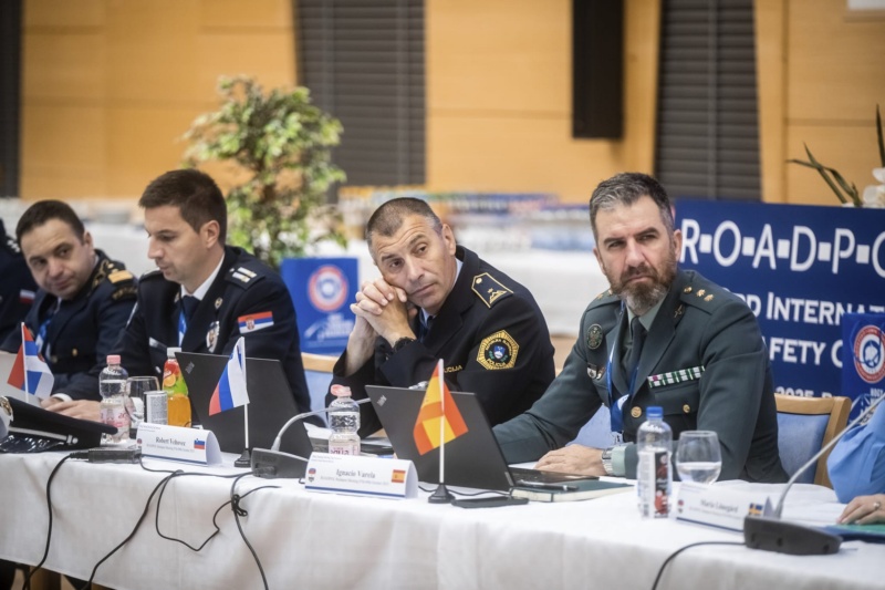 La Agrupación de Tráfico de la Guardia Civil participa en la reunión de ROADPOL celebrada en Budapest La Agrupación de Tráfico de la Guardia Civil participa en la reunión de ROADPOL celebrada en Budapest