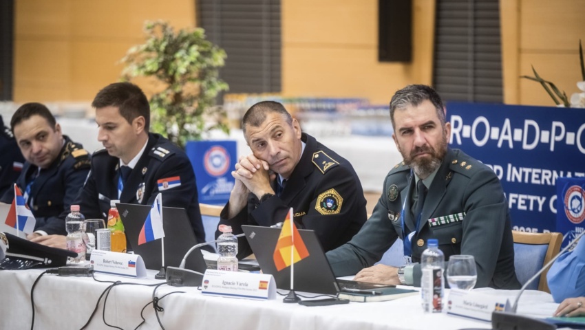 La Agrupación de Tráfico de la Guardia Civil participa en la reunión de ROADPOL celebrada en Budapest