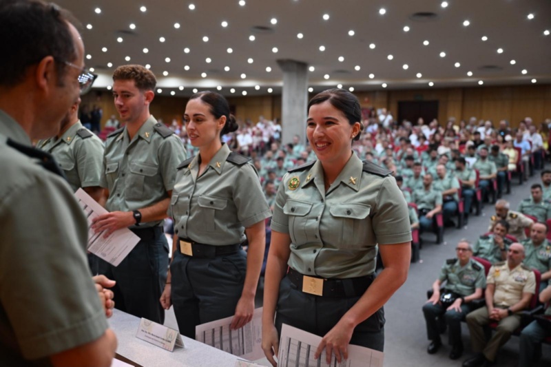 entrega de títulos de los nuevos especialistas de Tráfico de la Guardia Civil entrega de títulos de los nuevos especialistas de Tráfico de la Guardia Civil