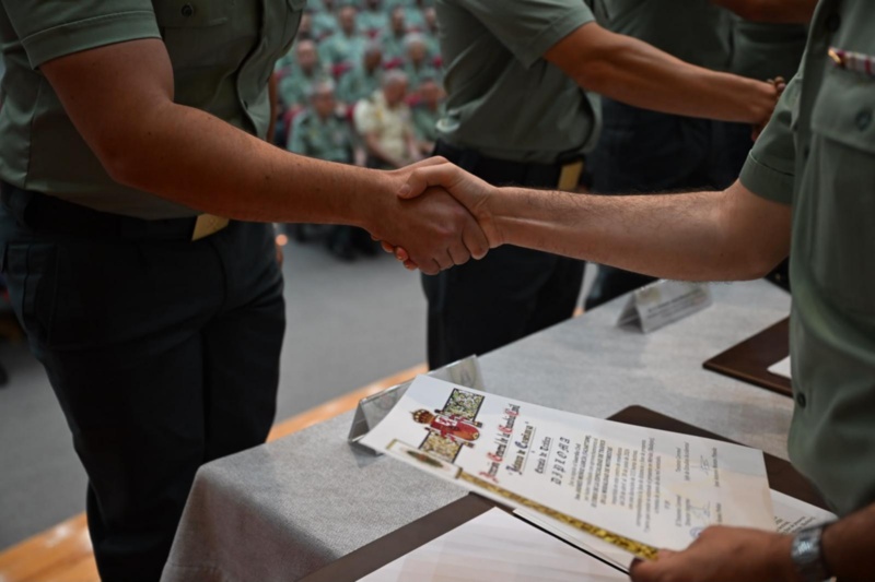 entrega de títulos de los nuevos especialistas de Tráfico de la Guardia Civil entrega de títulos de los nuevos especialistas de Tráfico de la Guardia Civil