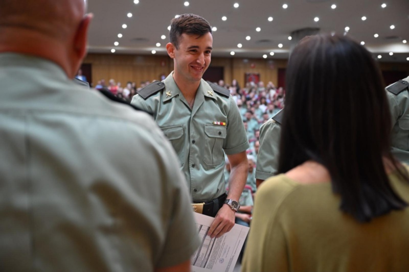 entrega de títulos de los nuevos especialistas de Tráfico de la Guardia Civil entrega de títulos de los nuevos especialistas de Tráfico de la Guardia Civil