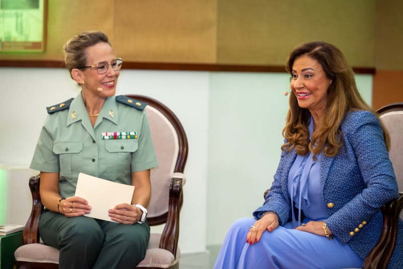 La directora general de la Guardia Civil, Mercedes González, inaugura un encuentro de mujeres líderes gaditanas La directora general de la Guardia Civil, Mercedes González, inaugura un encuentro de mujeres líderes gaditanas