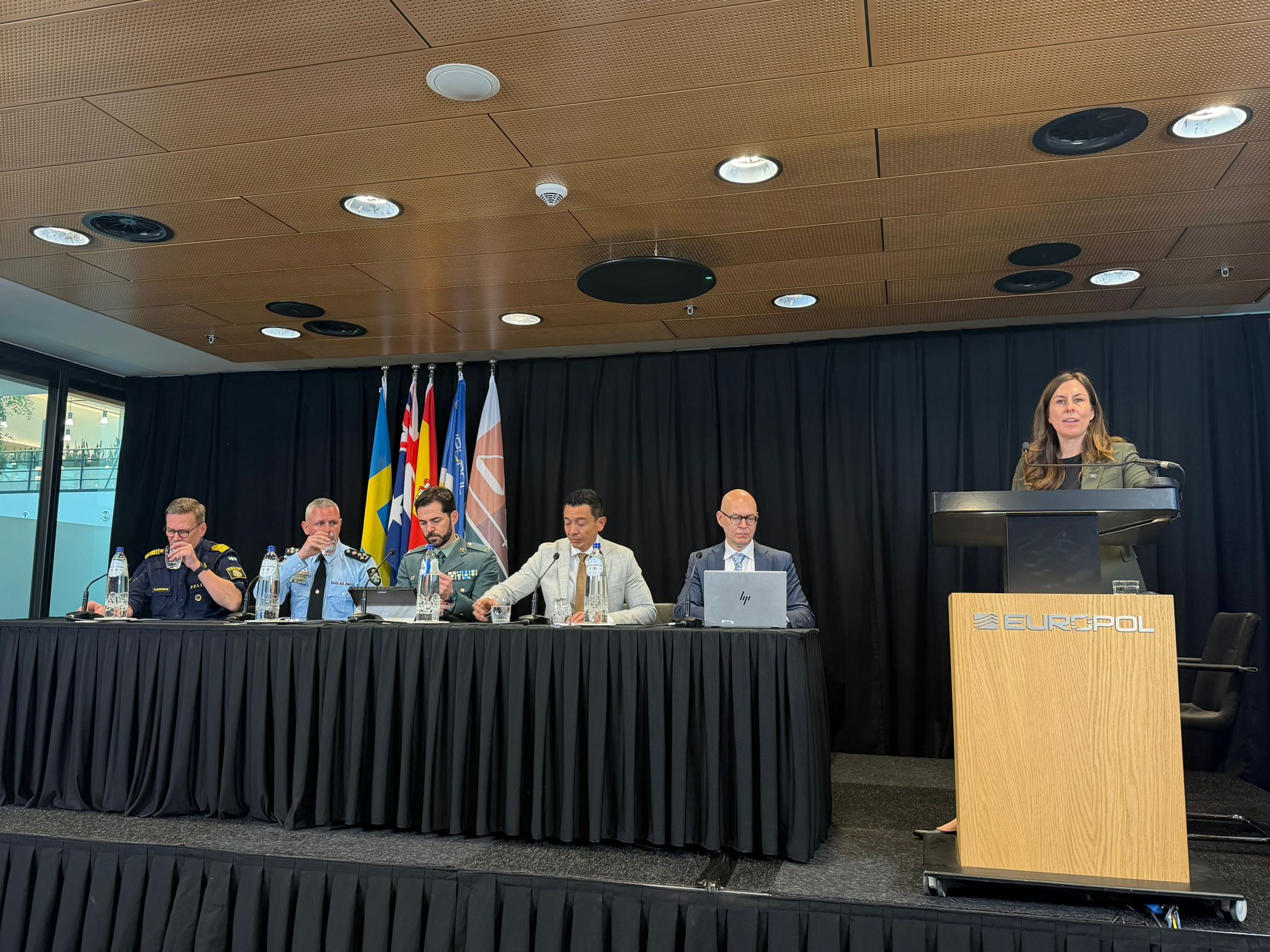 La Guardia Civil participa en la desarticulación de una organización criminal responsable del transporte de estupefacientes con destino Australia