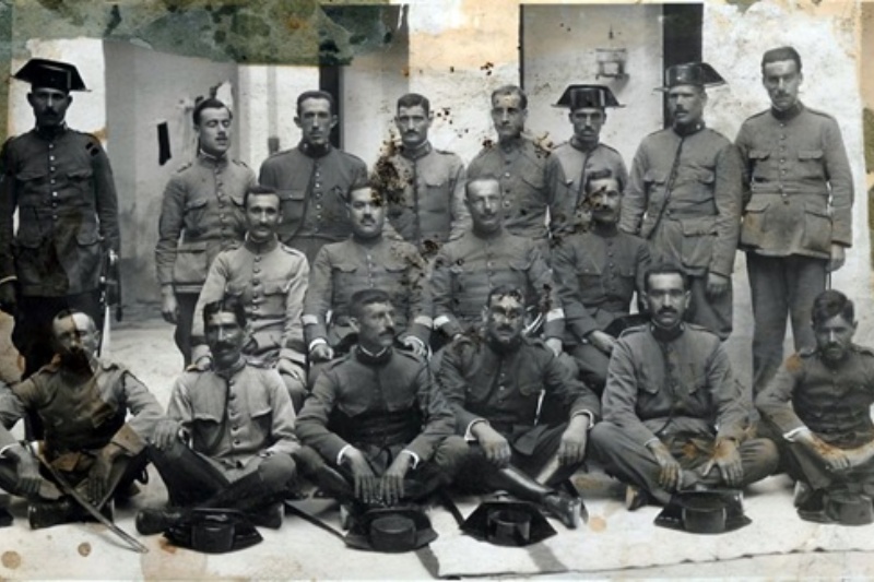 Componentes de la Guardia Civil del puesto de Nador (1921).