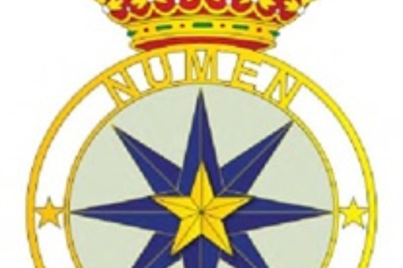 Distintivo de Diploma Superior de Estadística Militar.  Fuente: Boletín Oficial de la Guardia Civil.