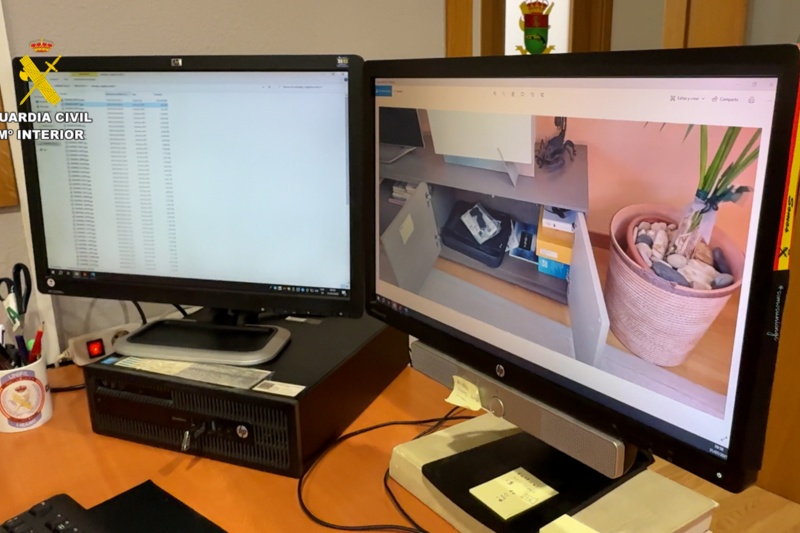 Detenida una persona por obtener imágenes de carácter sexual de menores de edad a través de las redes sociales