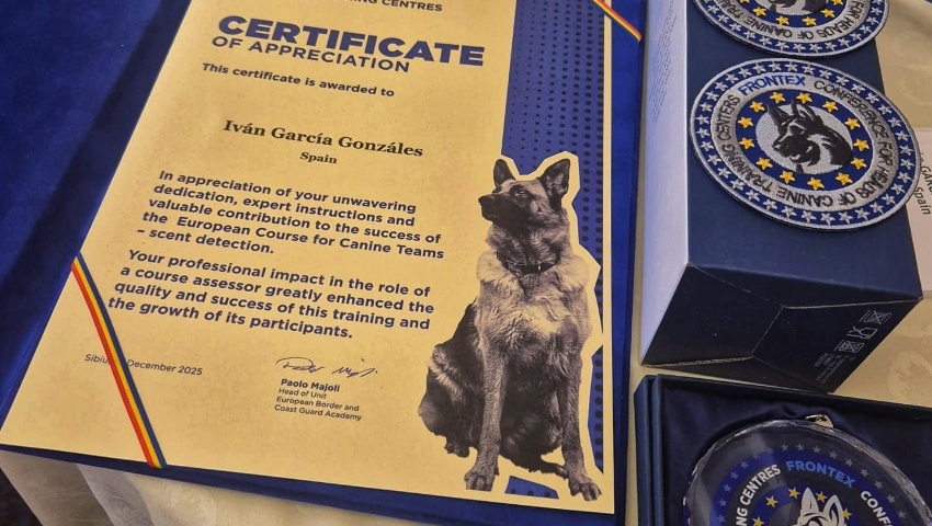 Reconocimiento a 2 guías caninos por su cooperación con FRONTEX