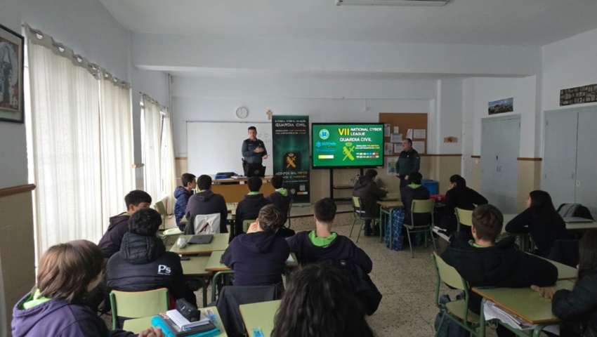 En Extremadura, 1000 estudiantes de 4º de la ESO participaron en las actividades de la National Cyber League de la Guardia Civil