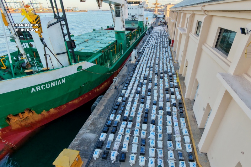 Alijo de droga en el puerto