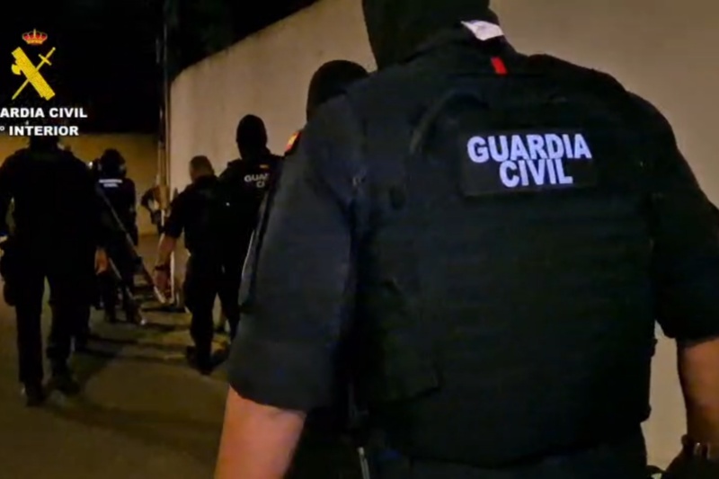 Entrada y registro en la Operación Gecaroni Entrada y registro en la Operación Gecaroni
