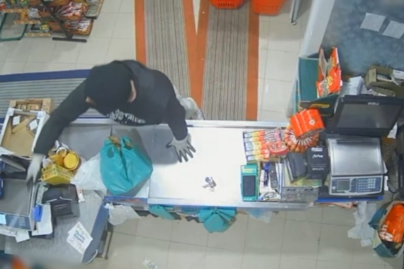 Detenidos los autores de un robo con violencia en Sevilla