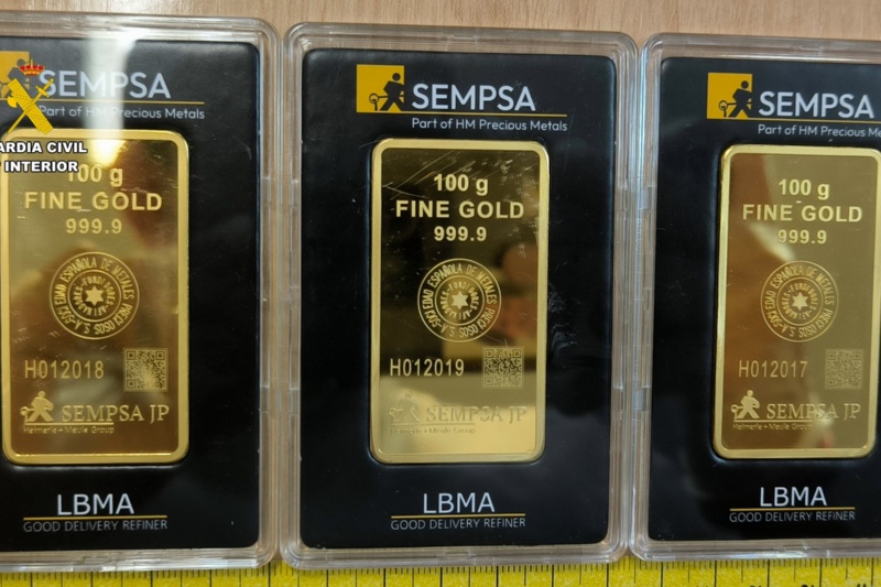 lingotes de oro intervenidos por la Guardia Civil
