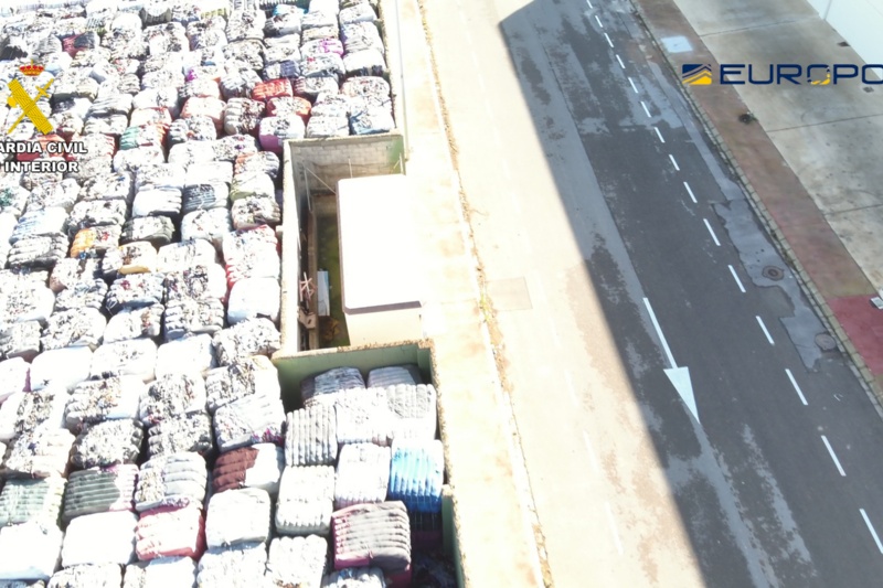 Depósito de residuos de forma ilegal Depósito de residuos de forma ilegal