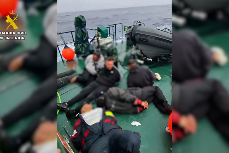 Abortado un alijo que pretendía introducir 21 fardos de hachís por la desembocadura del río Guadalquivir