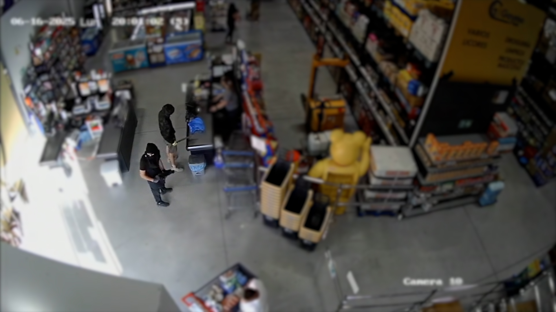Detenida una banda de atracadores de supermercados que empleaba machetes y fusiles simulados en Málaga