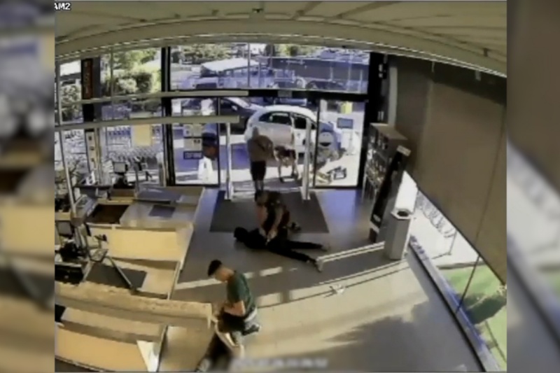 Detenida una banda de atracadores de supermercados que empleaba machetes y fusiles simulados en Málaga