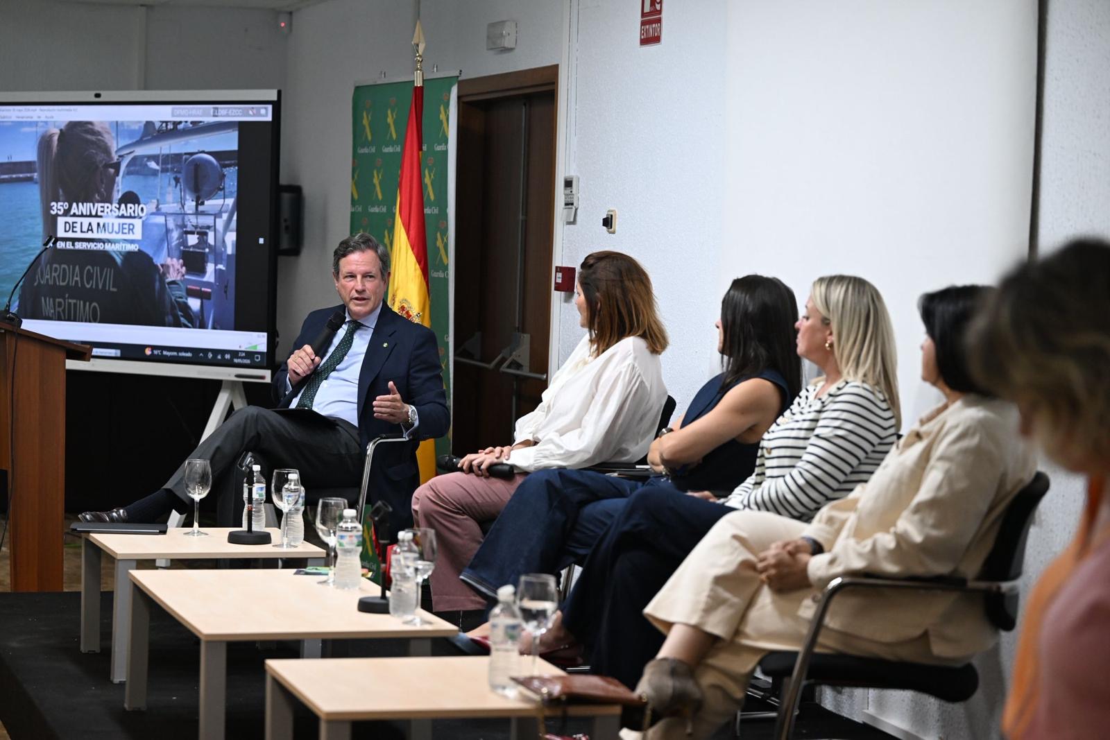 Charla de un ponente de las jornadas