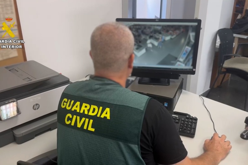 Detenido un violento atracador de un supermercado en Santa Pola (Alicante)