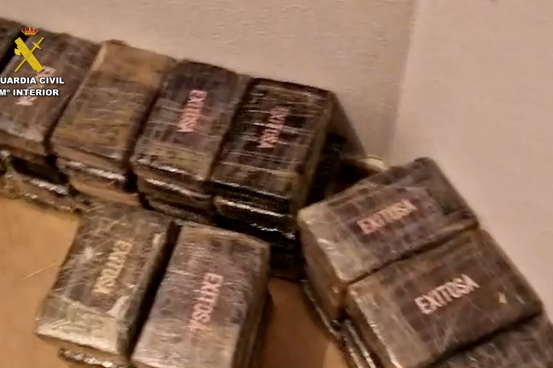 Fardos de droga intervenidos en la Operación travieso contra el narcotráfico