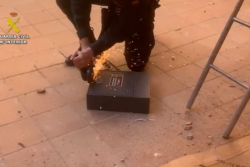 Apertura de caja de seguridad en la operación travieso de narcotráfico