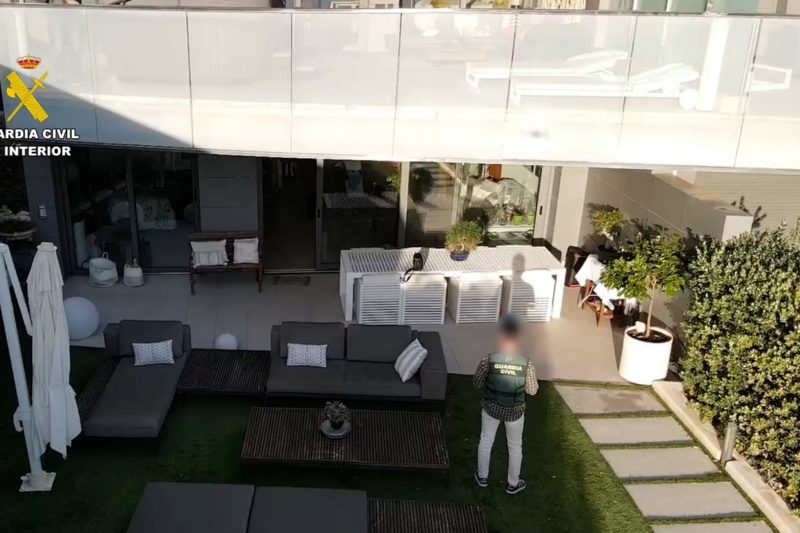 Detenida una familia dedicada a estafar a empresarios mediante falsos préstamos internacionales