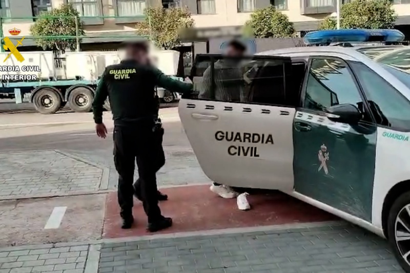 Detenida una familia dedicada a estafar a empresarios mediante falsos préstamos internacionales