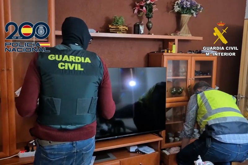 Desarticulada una organización criminal que estafaba a través de anuncios falsos de coches de segunda mano