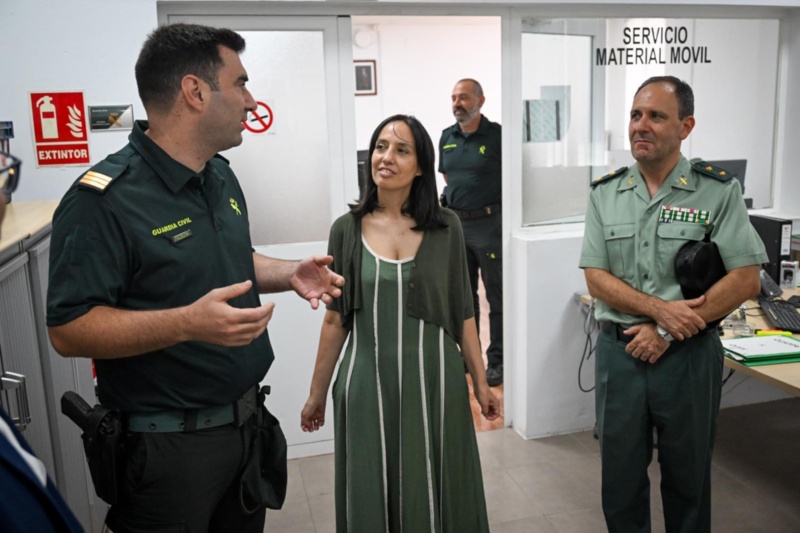 La directora general se reúne con los responsables de la Guardia Civil en Alicante