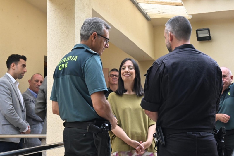 La directora general de la Guardia Civil visita el cuartel de Torre-Pacheco