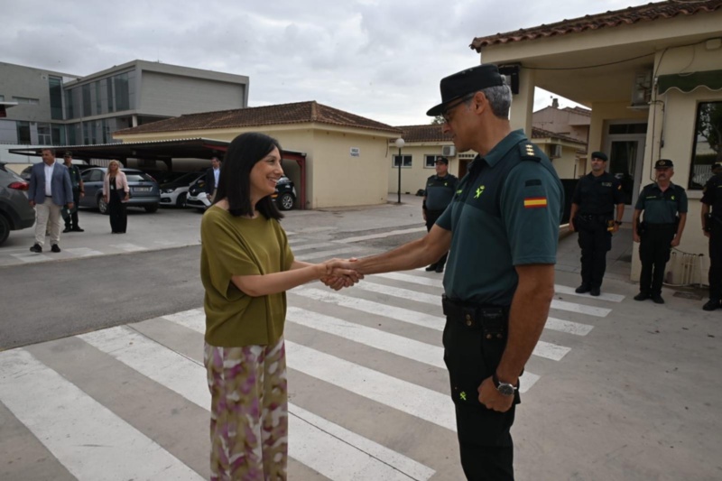 La directora general de la Guardia Civil visita el cuartel de Torre-Pacheco