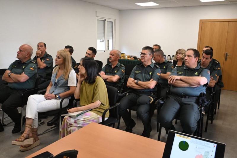 La directora general de la Guardia Civil visita el cuartel de Torre-Pacheco
