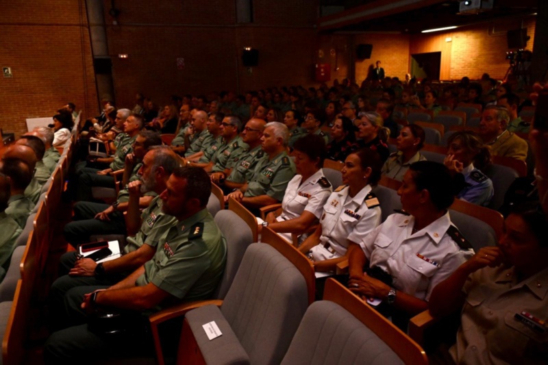 La Guardia Civil aborda la evolución de la incorporación de la mujer en unas jornadas celebradas en Guadalajara