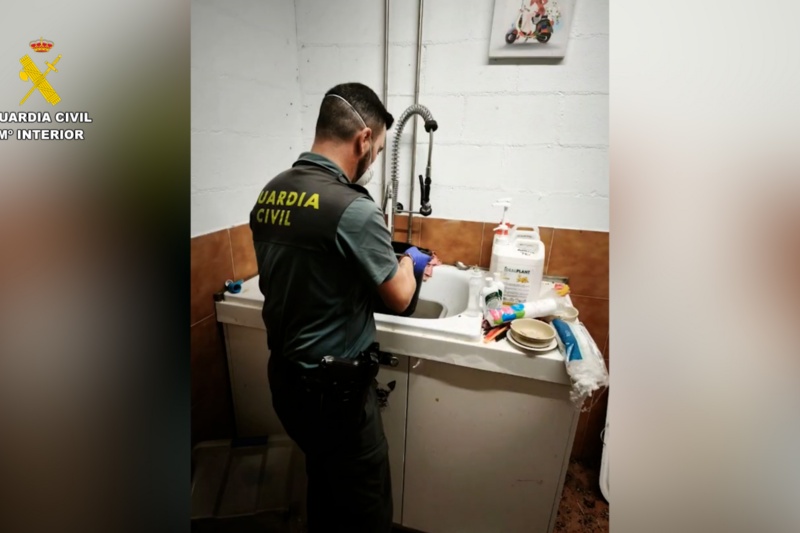 La Guardia Civil halla 250 cadáveres de animales en un criadero clandestino en A Coruña