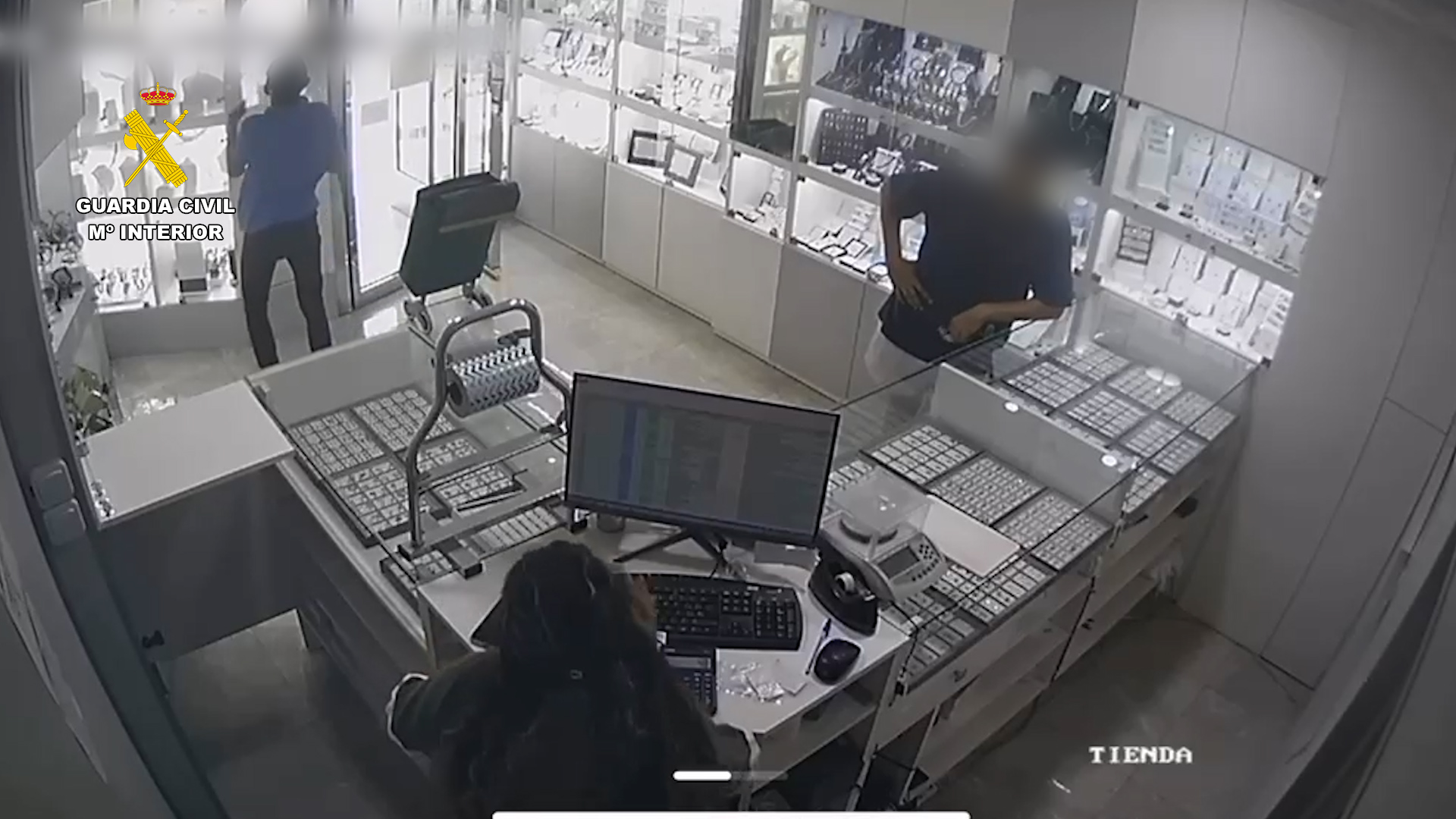 Captura de pantalla del vídeo de seguridad de la joyería