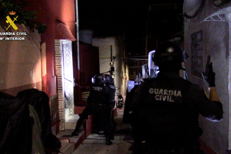 Detenidas 11 personas por favorecer la migración irregular desde Ceuta a la península Detenidas 11 personas por favorecer la migración irregular desde Ceuta a la península