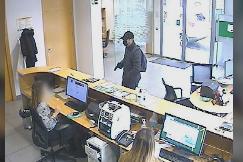 Detenido el autor de dos robos a punta de pistola en bancos de Toledo