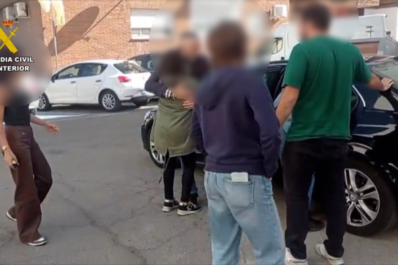 Detenidas dos personas por sustraer un bebé en Navalmoral de la Mata (Cáceres) Detenidas dos personas por sustraer un bebé en Navalmoral de la Mata (Cáceres)