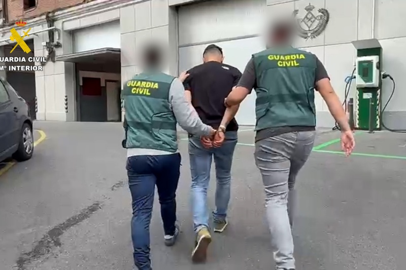 Detenidas 10 personas por estafar cerca de 300.000 euros mediante la compraventa de mercancía