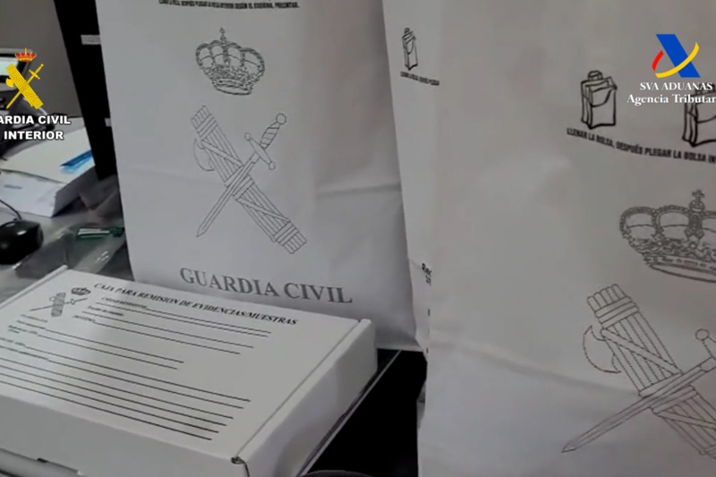 Desarticulada una organización criminal que eludía el pago del IVA en la venta ‘online’ de teléfonos móviles