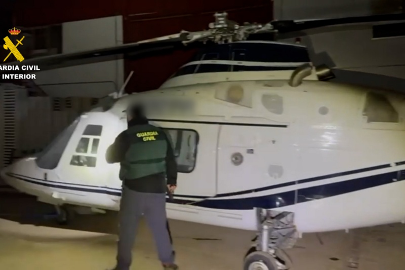 Detenidas seis personas por introducir hachís desde Marruecos utilizando helicópteros Detenidas seis personas por introducir hachís desde Marruecos utilizando helicópteros