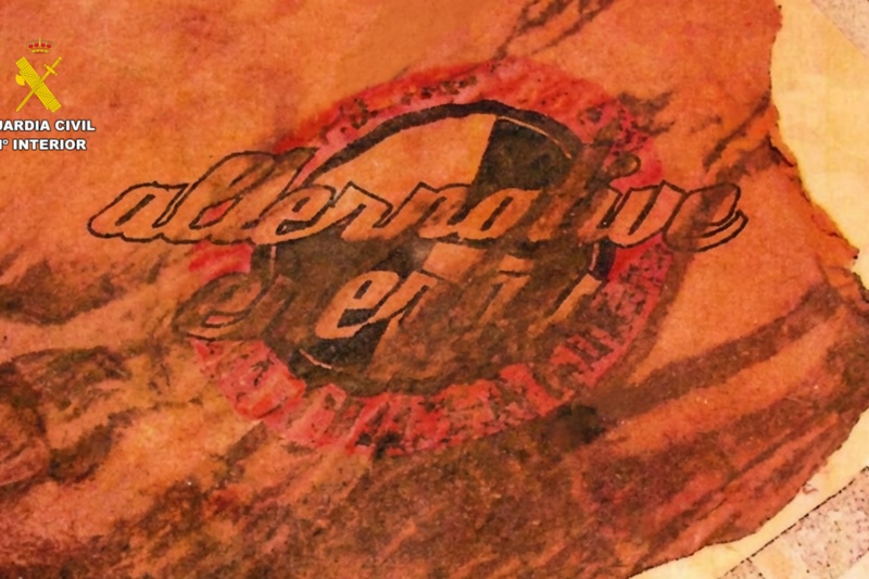 La Guardia Civil solicita colaboración ciudadana para identificar al autor del homicidio de una mujer en 2005 en Barcelona La Guardia Civil solicita colaboración ciudadana para identificar al autor del homicidio de una mujer en 2005 en Barcelona