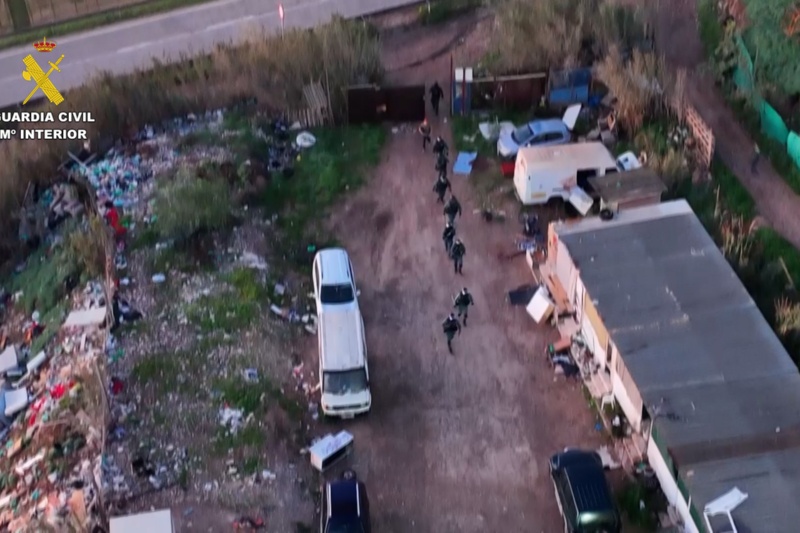 Siete detenidos por introducir hachís en Melilla con lanzamientos por encima del vallado desde territorio marroquí