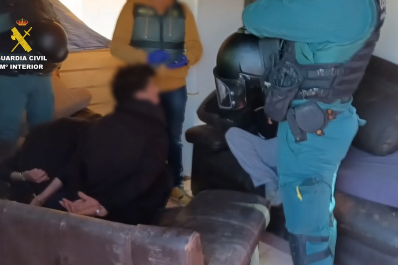 Siete detenidos por introducir hachís en Melilla con lanzamientos por encima del vallado desde territorio marroquí