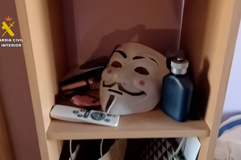 Detenidos los cuatro principales integrantes del grupo hacktivista ‘Anonymous Fénix’ por ciberataques contra organismos públicos