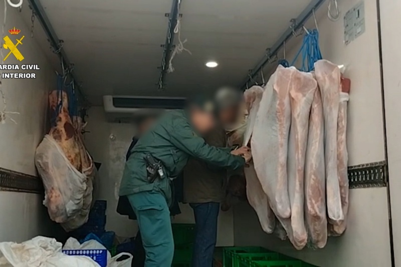 Intervenidas más de 50 toneladas de alimentos y productos no aptos para el consumo en Alicante