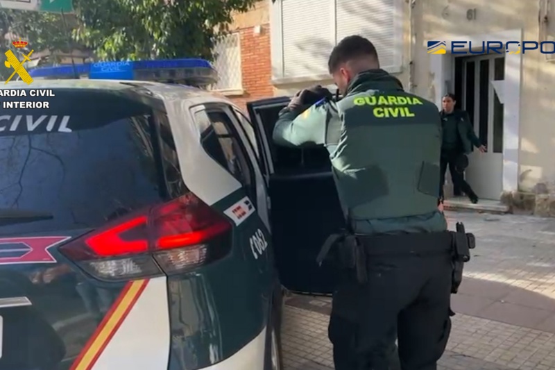 Detenidas 10 personas por expoliar cerca de mil toneladas de lentisco y exportarlo desde Tarragona a Europa