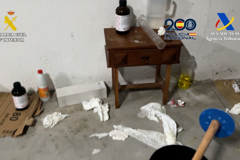 Efectos intervenidos de un laboratorio de clorhidrato