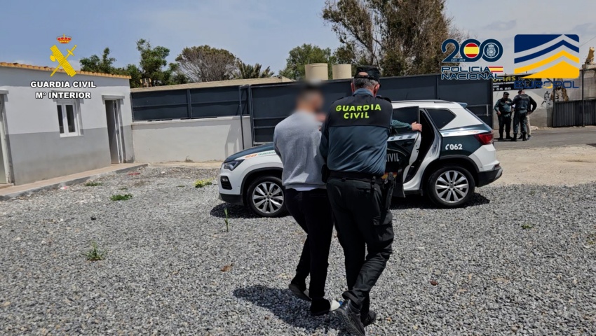 Nueve detenidos en Almería por abastecer con combustible y embarcaciones a mafias de migración irregular y narcotráfico entre Argelia y España