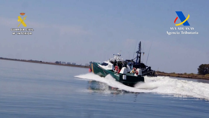 Detenidos diez integrantes de una organización criminal tras el ataque a tiros a una patrullera de la Guardia Civil en aguas de Huelva