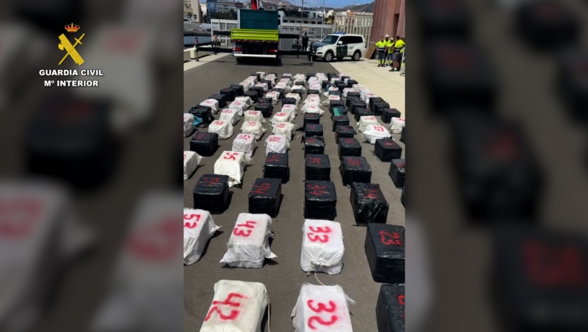 Incautadas más de tres toneladas de cocaína en una narcolancha al sur de Gran Canaria